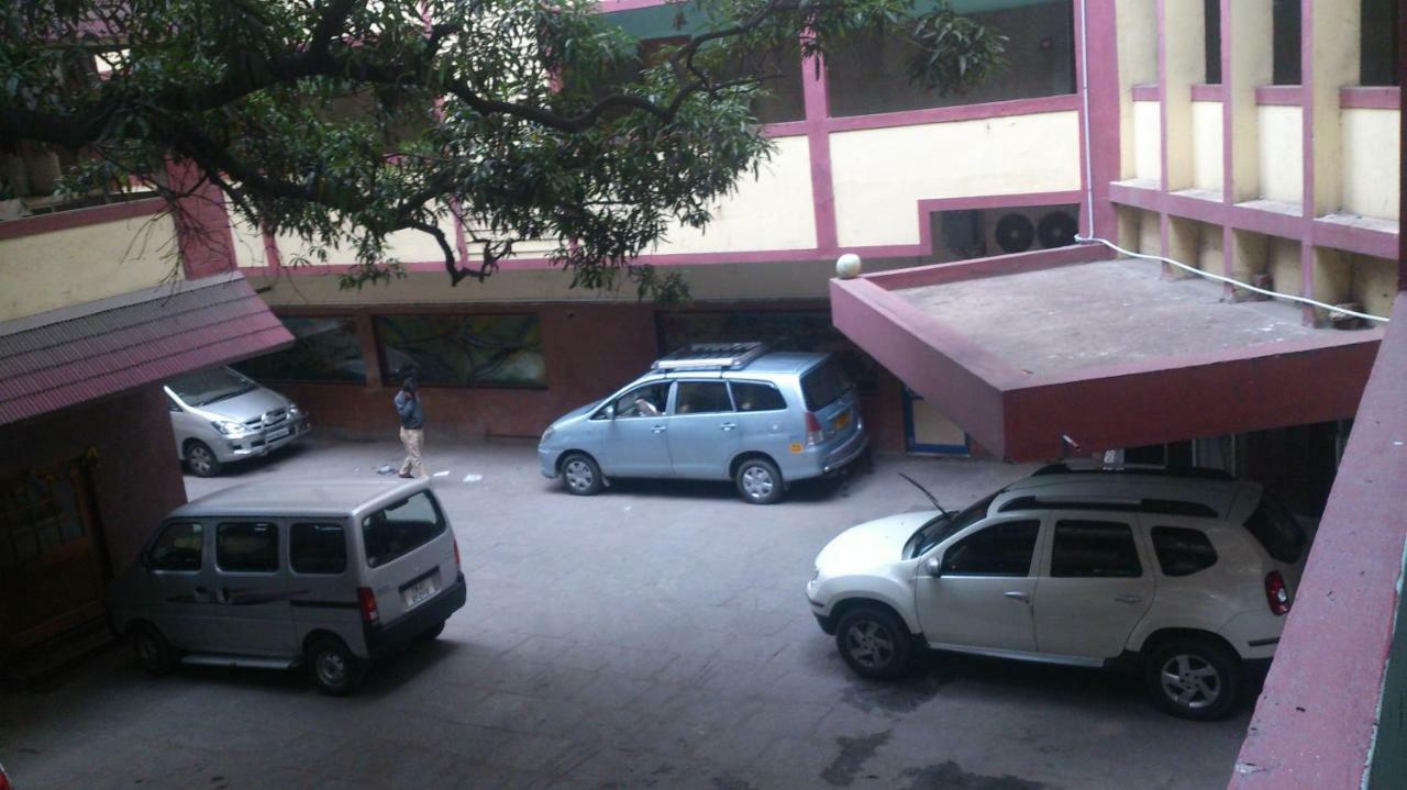 Sarmani Hotels Pvt. Ltd Chennai Exterior foto