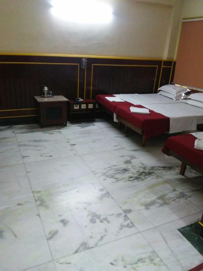 Sarmani Hotels Pvt. Ltd Chennai Exterior foto